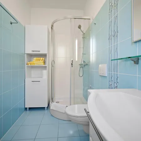 House , Seafront Pelegrin Appartement Stomorska