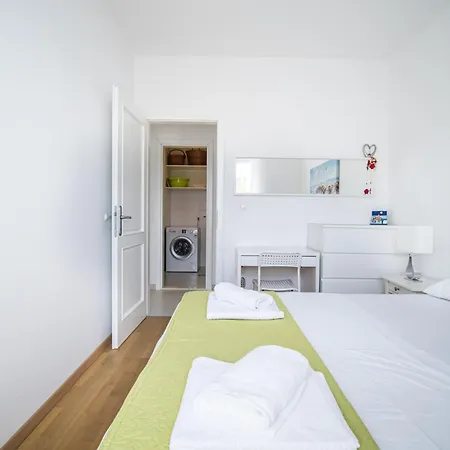 Appartement House , Seafront Pelegrin Stomorska