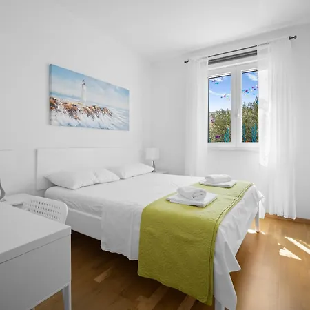 House , Seafront Pelegrin Appartement *