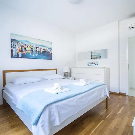 House , Seafront Pelegrin Appartement Stomorska